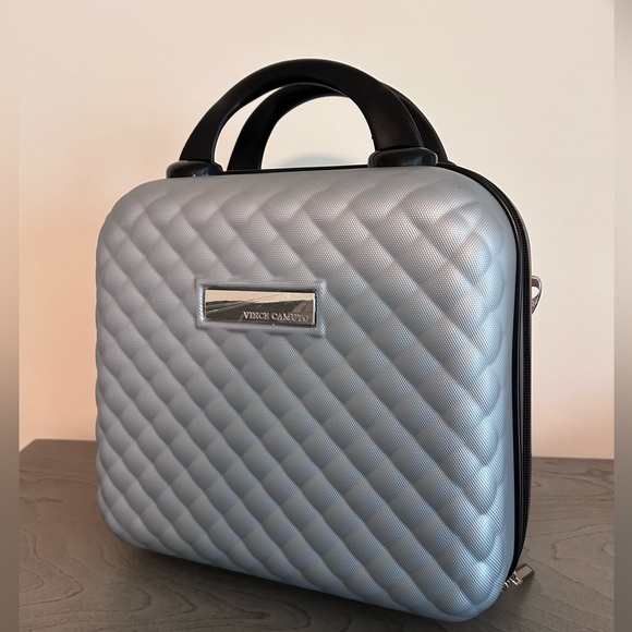 COPY - NEW Vince Camuto Hard Train Case/Small Luggage - Gray Quilt Pattern - Picture 1 of 5